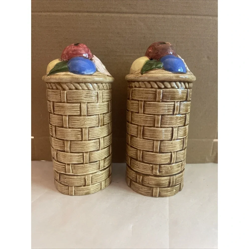 Vintage Stovetop Ceramic Basket‎ Weave Salt & Pepper Shakers Fruit Flower 6